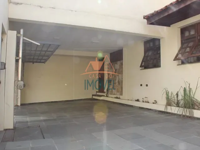 Casa com 254m², à venda, no bairro Jardim Semiramis em Cotia