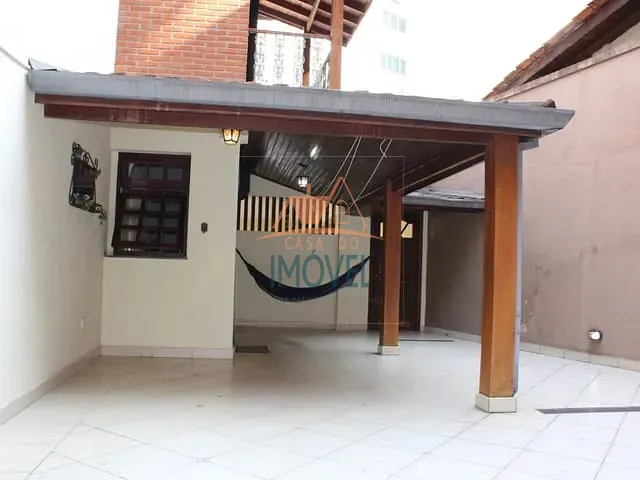 Casa com 254m², à venda, no bairro Jardim Semiramis em Cotia
