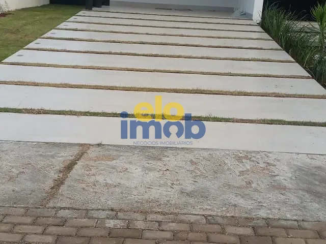 Casa com 278m² 4 quartos e 5 banheiros, à venda, no bairro Universitário em Caruaru