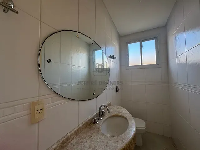 Casa com 450m² 4 quartos e 5 banheiros, à venda, no bairro Jurerê em Florianópolis