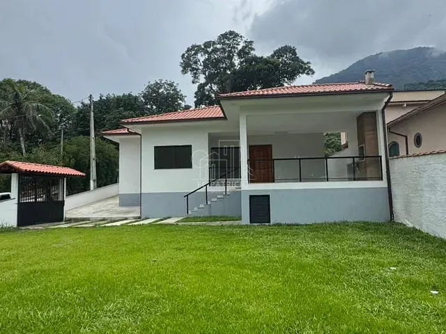 Casa com 435m² 3 quartos e 2 banheiros, à venda, no bairro Caneca Fina em Guapimirim