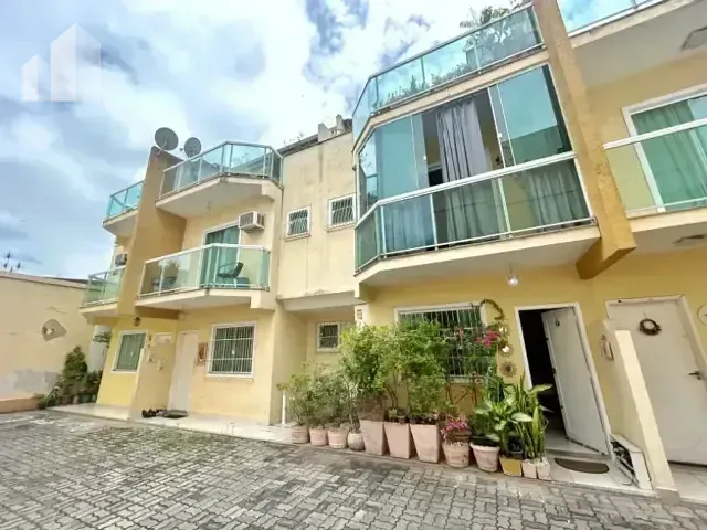 Casa com 92m² 3 quartos e 4 banheiros, à venda, no bairro Vila Nova em Nova Iguaçu