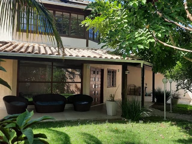 Casa com 625m² 4 quartos e 3 banheiros, à venda, no bairro Camboinhas em Niterói
