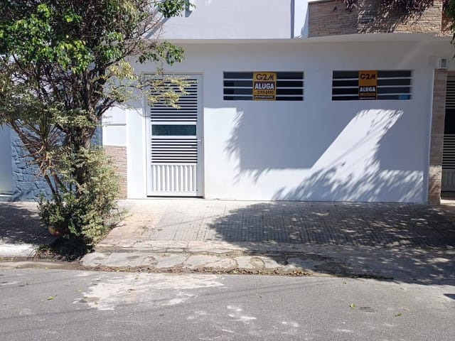 Casa 1 quarto e 1 banheiro, para alugar, no bairro Fundação em São Caetano do Sul