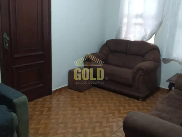 Casa com 275m² 4 quartos e 2 banheiros, à venda, no bairro Arco Íris em Londrina
