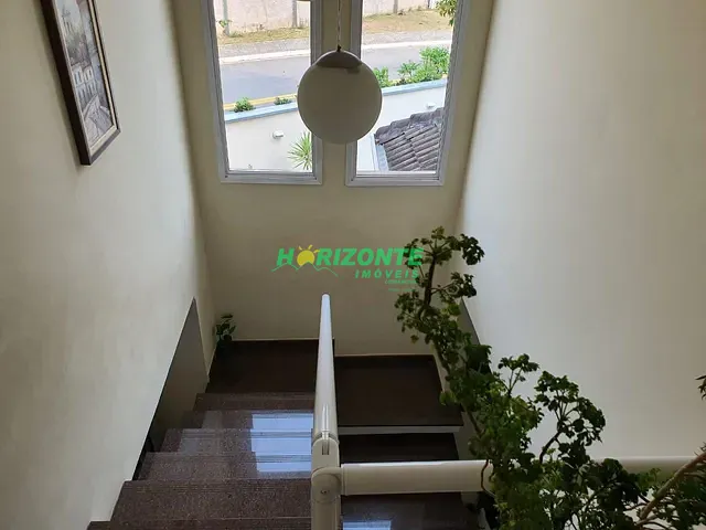 Casa com 306m² 4 quartos e 5 banheiros, à venda, no bairro Urbanova em São José dos Campos