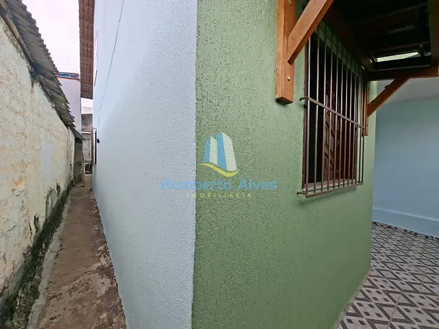 Casa 4 quartos e 2 banheiros, à venda, no bairro Alto Maron em Vitória da Conquista