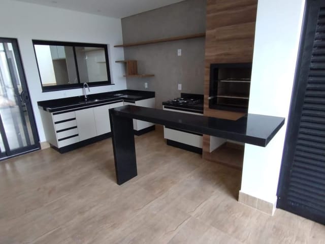 Casa 3 quartos e 4 banheiros, à venda, no bairro Jardim Recanto das Águas em Nova Odessa
