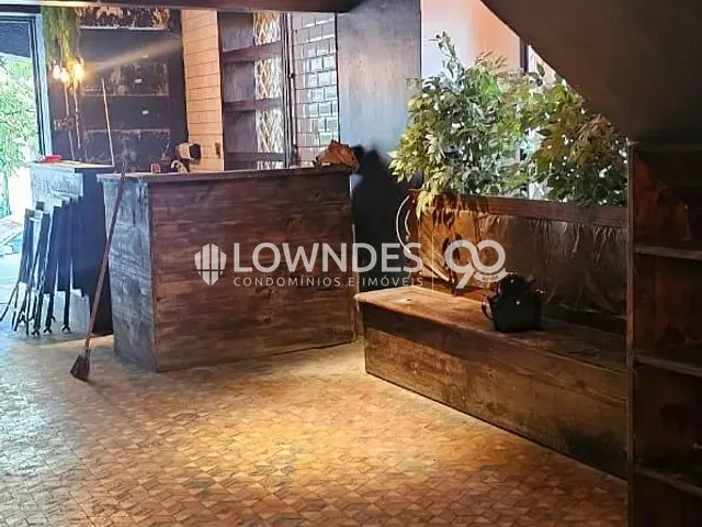 Casa com 180m², para alugar, no bairro Humaitá em Rio de Janeiro