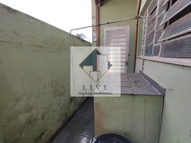 Casa com 256m² 2 quartos e 1 banheiro, à venda, no bairro Vila Rossi Borghi e Siqueira em Campinas