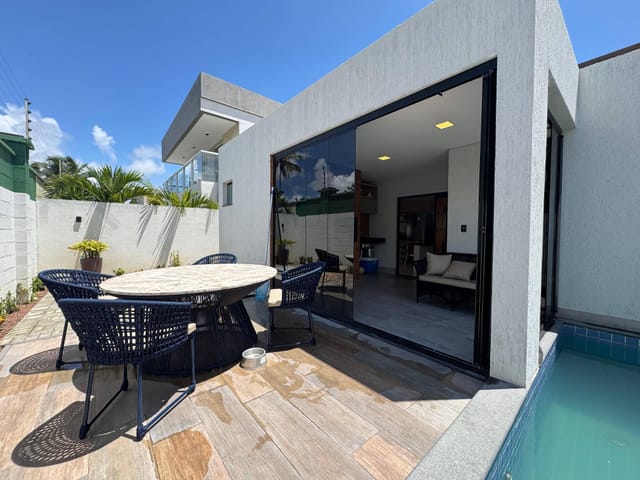 Casa com 300m² 3 quartos e 3 banheiros, à venda, no bairro ALPHAVILLE em Barra dos Coqueiros