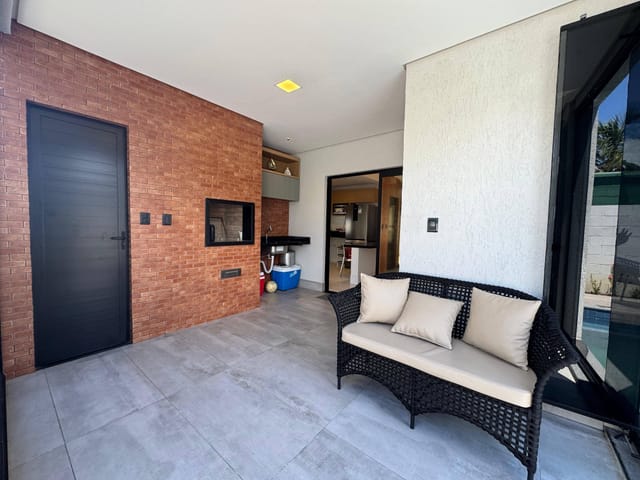 Casa com 300m² 3 quartos e 3 banheiros, à venda, no bairro ALPHAVILLE em Barra dos Coqueiros