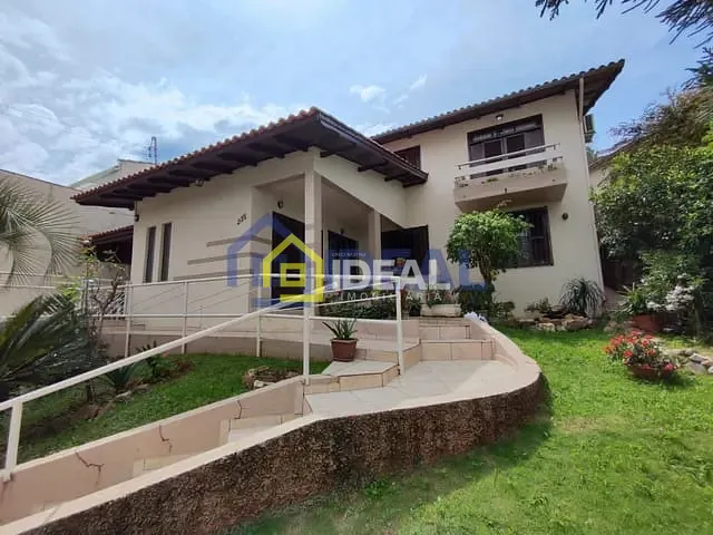 Casa com 227m² 4 quartos e 5 banheiros, à venda, no bairro Centro em Concórdia