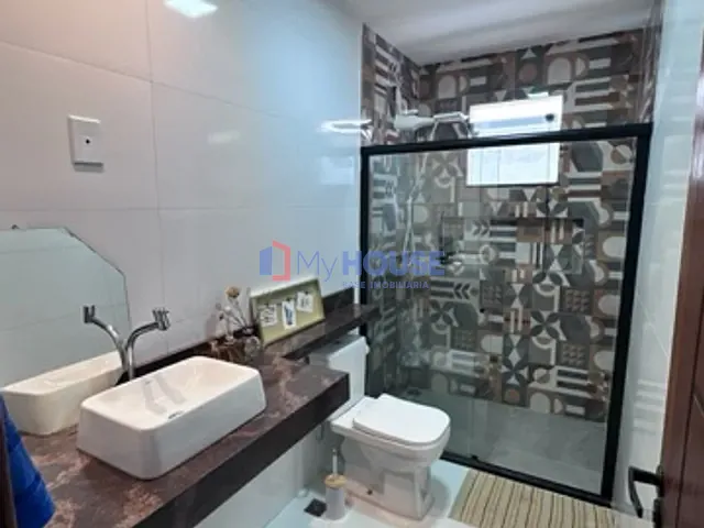 Casa com 170m² 3 quartos e 3 banheiros, à venda, no bairro Nossa Senhora da Vitória em Avenida Tancredo Neves