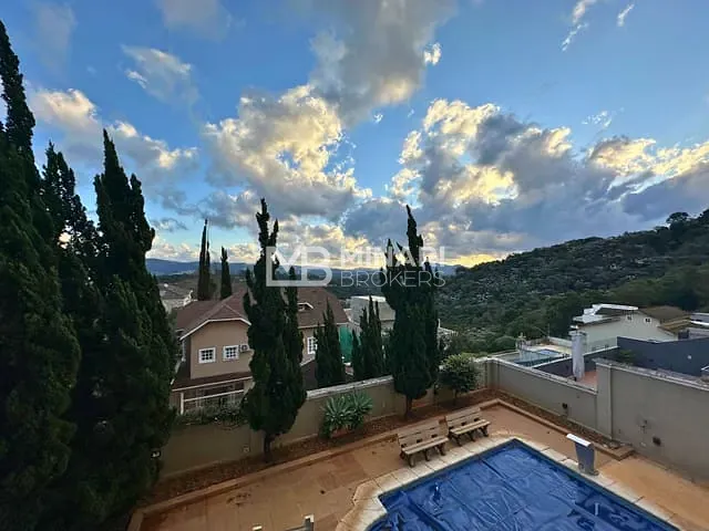 Casa com 432m² 4 quartos e 6 banheiros, à venda, no bairro Alphaville em Santana de Parnaíba