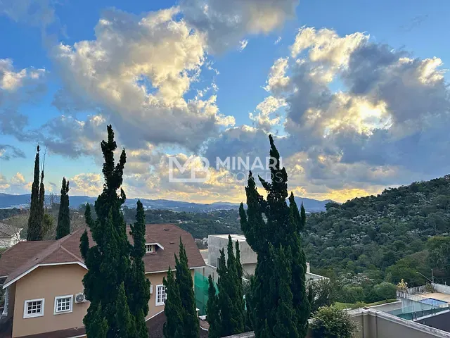 Casa com 432m² 4 quartos e 6 banheiros, à venda, no bairro Alphaville em Santana de Parnaíba