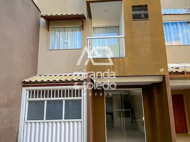 Casa com 79m² 2 quartos e 3 banheiros, à venda, no bairro Lagoa Funda em Guarapari