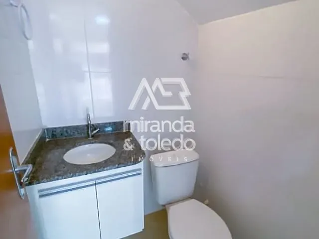Casa com 79m² 2 quartos e 3 banheiros, à venda, no bairro Lagoa Funda em Guarapari