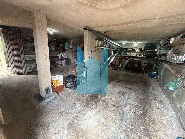Casa 4 quartos e 3 banheiros, à venda, no bairro Parque São Sebastião em Poços de Caldas