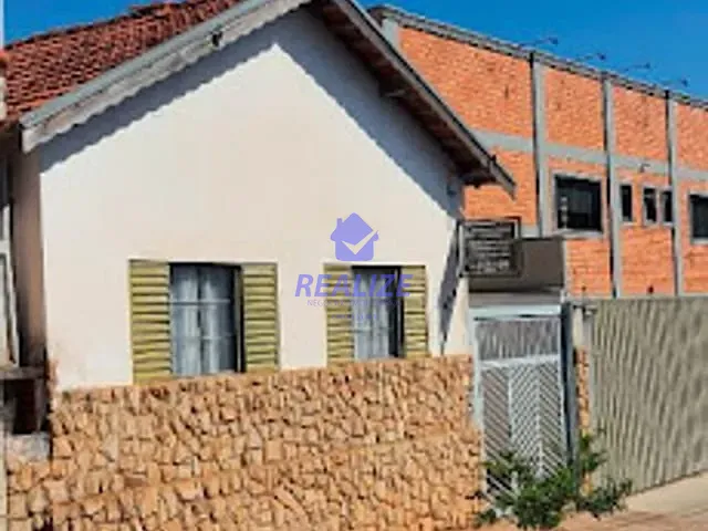 Casa com 270m² 4 quartos e 3 banheiros, à venda, no bairro Alto em Botucatu