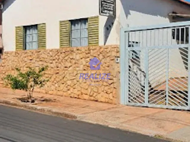 Casa com 270m² 4 quartos e 3 banheiros, à venda, no bairro Alto em Botucatu