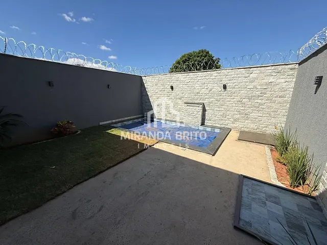 Casa 3 quartos e 3 banheiros, à venda, no bairro Itapoã em Aparecida de Goiânia