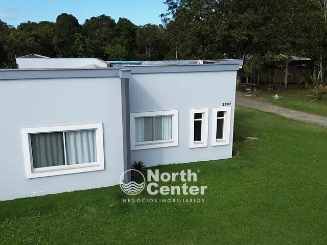 Casa com 8388m² 3 quartos e 3 banheiros, à venda, no bairro Pinheiros em Balneário Barra do Sul