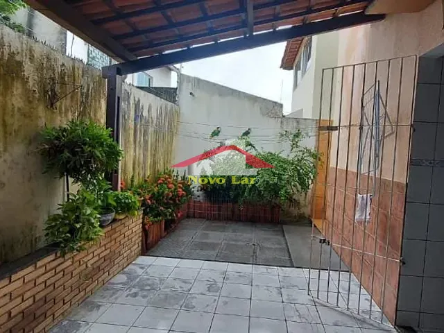 Casa com 236m² 4 quartos e 4 banheiros, à venda, no bairro Edson Queiroz em Fortaleza