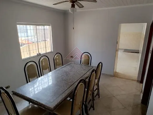 Casa com 250m² 3 quartos e 2 banheiros, para alugar, no bairro Vila Bocaina em Mauá