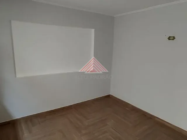Casa com 250m² 3 quartos e 2 banheiros, para alugar, no bairro Vila Bocaina em Mauá