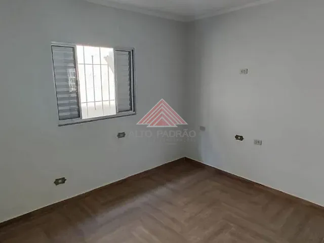 Casa com 250m² 3 quartos e 2 banheiros, para alugar, no bairro Vila Bocaina em Mauá