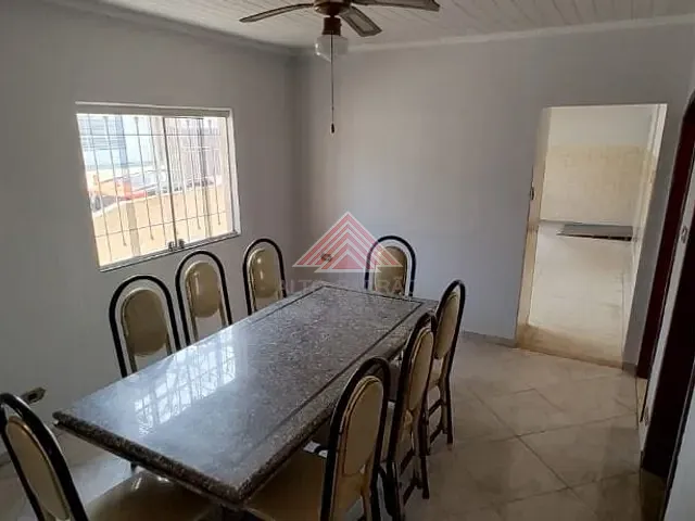 Casa com 250m² 3 quartos e 2 banheiros, para alugar, no bairro Vila Bocaina em Mauá