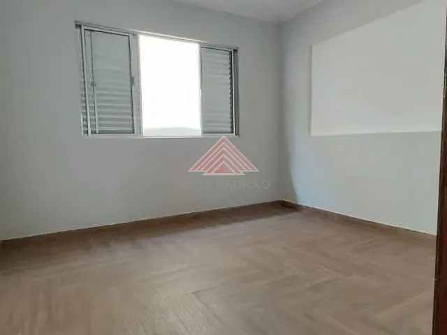 Casa com 250m² 3 quartos e 2 banheiros, para alugar, no bairro Vila Bocaina em Mauá