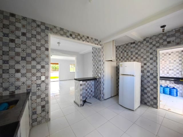 Casa com 400m² 3 quartos e 4 banheiros, para alugar, no bairro Icaraí em Caucaia