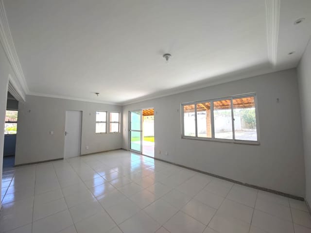Casa com 400m² 3 quartos e 4 banheiros, para alugar, no bairro Icaraí em Caucaia