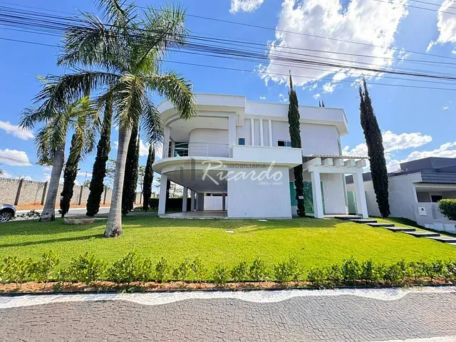 Casa com 616m² 5 quartos e 7 banheiros, à venda, no bairro Jardins Madri em Goiânia