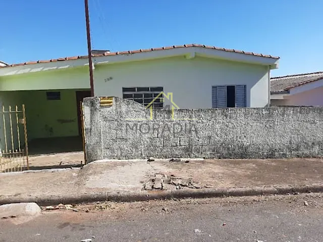 Casa com 200m² 3 quartos e 1 banheiro, à venda, no bairro Parque dos Municípios I em Guaxupé