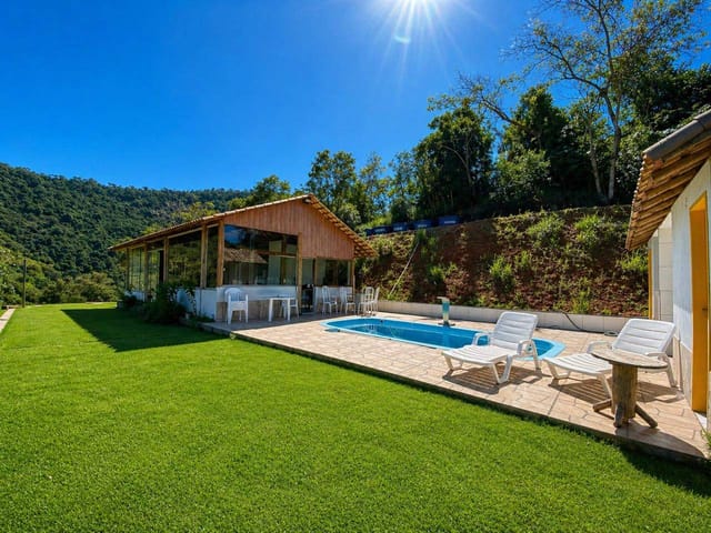Casa com 5198m², à venda, no bairro Areal em Areal