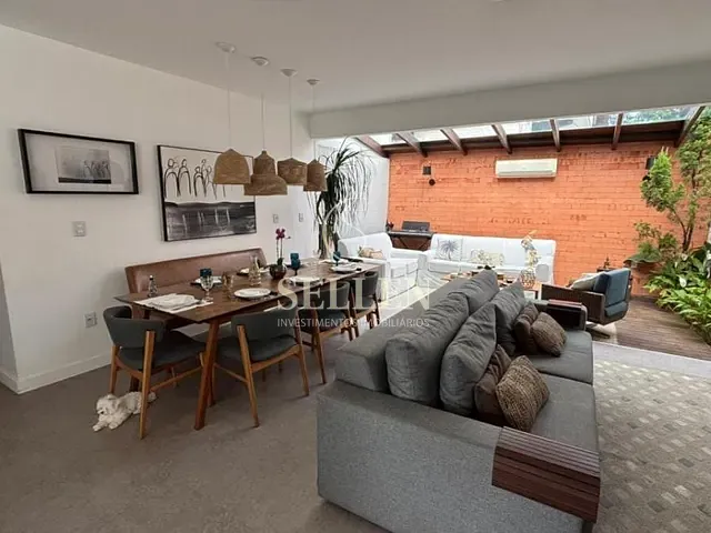 Casa com 450m² 3 quartos e 6 banheiros, para alugar, no bairro Cabeçudas em Itajaí