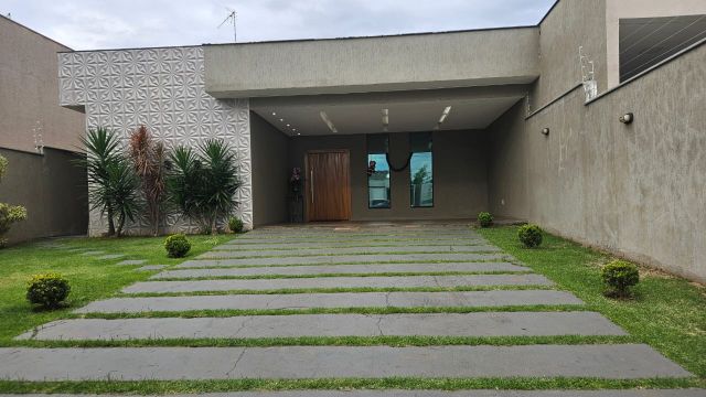 Casa com 400m² 3 quartos e 3 banheiros, à venda, no bairro Ponte Alta Norte (Gama) em Brasília