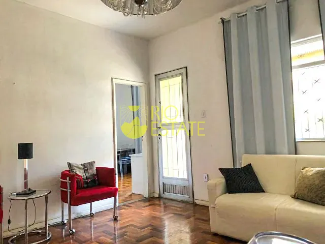 Casa com 420m² 4 quartos e 2 banheiros, à venda, no bairro Jardim Amália em Volta Redonda