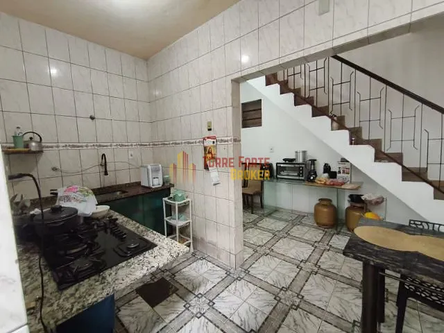 Casa 2 quartos e 3 banheiros, à venda, no bairro Pedra Azul em Contagem
