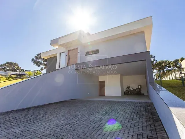 Casa com 310m² 3 quartos e 2 banheiros, à venda, no bairro Vila Fuck em Piraquara