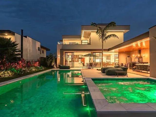 Casa com 1000m² 5 quartos e 7 banheiros, à venda, no bairro Jacaré em Cabreúva