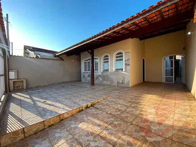 Casa com 250m² 5 quartos e 2 banheiros, à venda ou para alugar, no bairro Real em Praia Grande