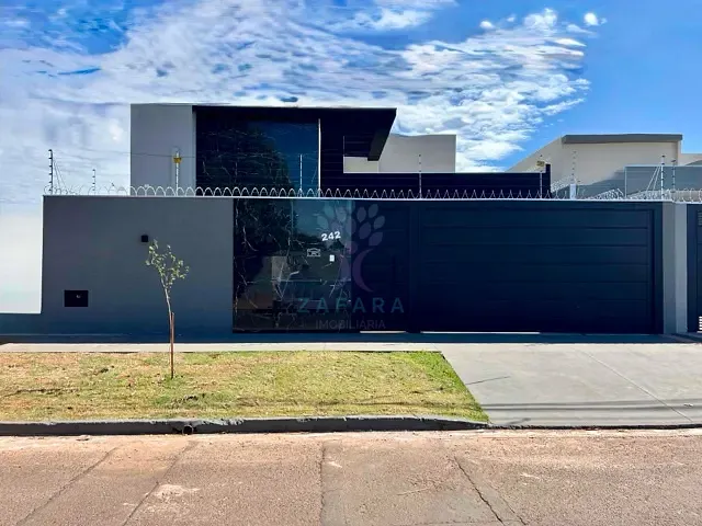 Casa com 360m² 3 quartos e 3 banheiros, à venda, no bairro Pioneiros em Campo Grande