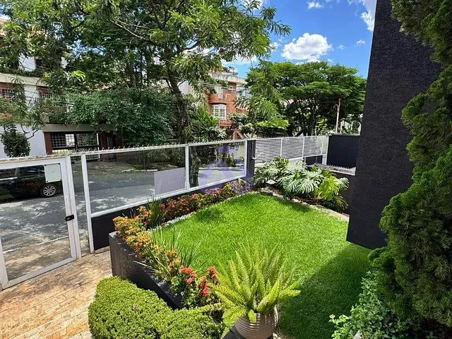 Casa com 560m² 5 quartos e 8 banheiros, à venda, no bairro Jardim Leonor Mendes de Barros em São Paulo