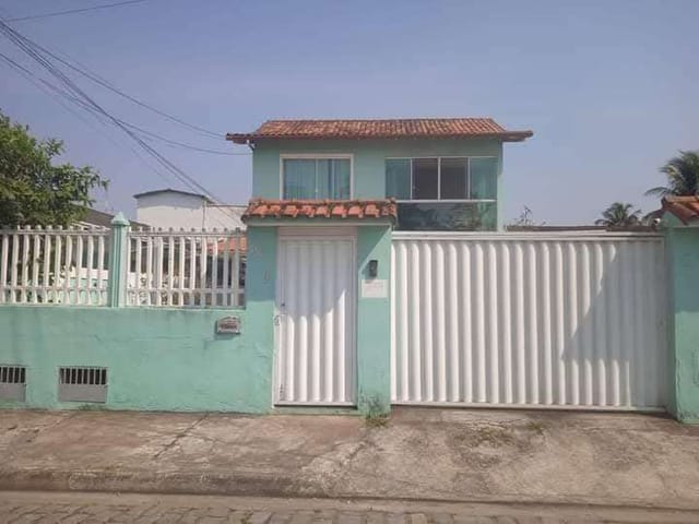 Casa com 480m² 3 quartos e 2 banheiros, à venda, no bairro Costazul em Rio das Ostras