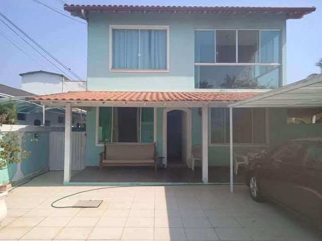 Casa com 480m² 3 quartos e 2 banheiros, à venda, no bairro Costazul em Rio das Ostras