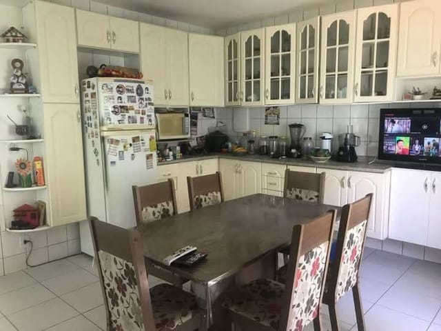 Casa com 480m² 3 quartos e 2 banheiros, à venda, no bairro Costazul em Rio das Ostras